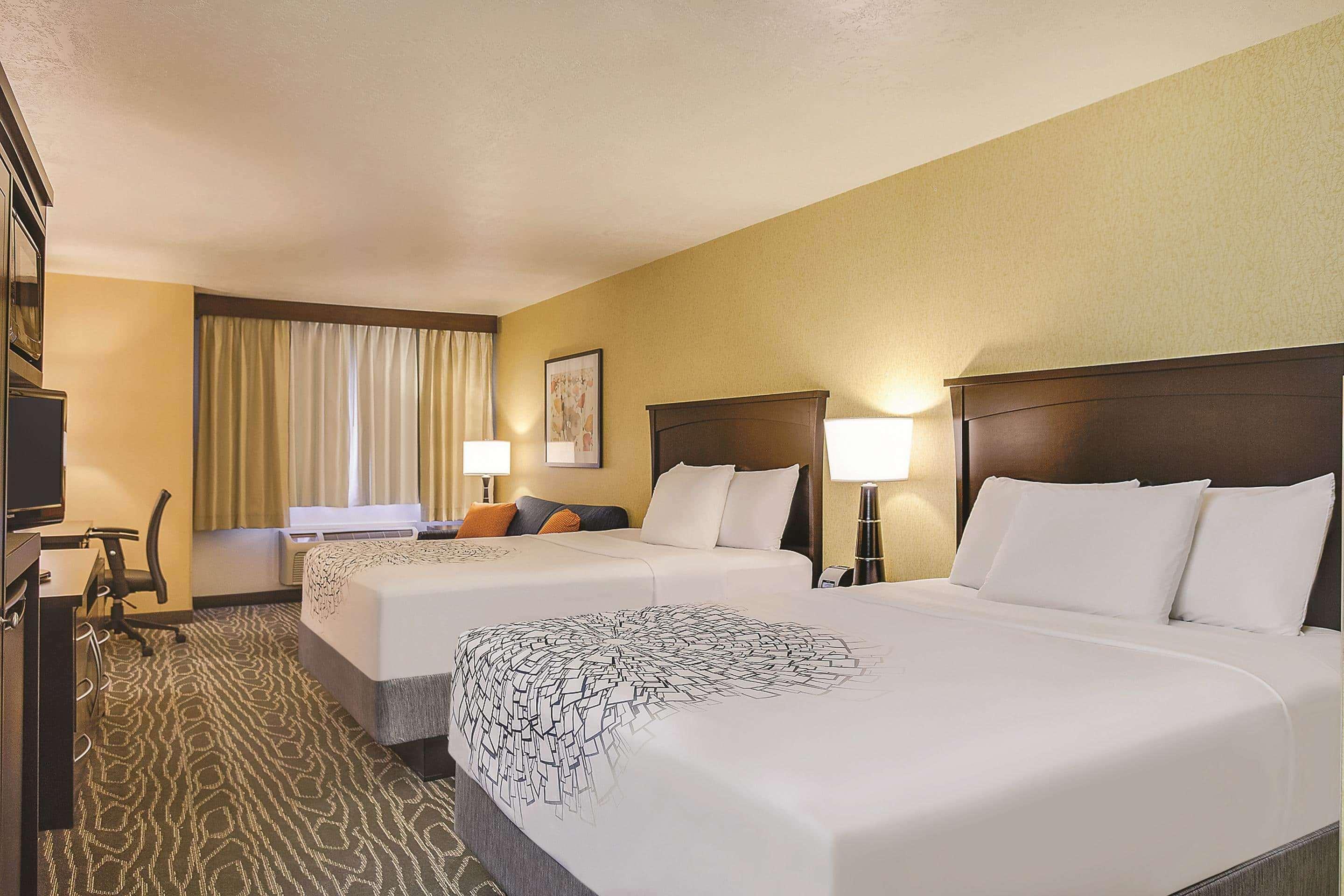 Hotel La Quinta By Wyndham Logan Exterior foto