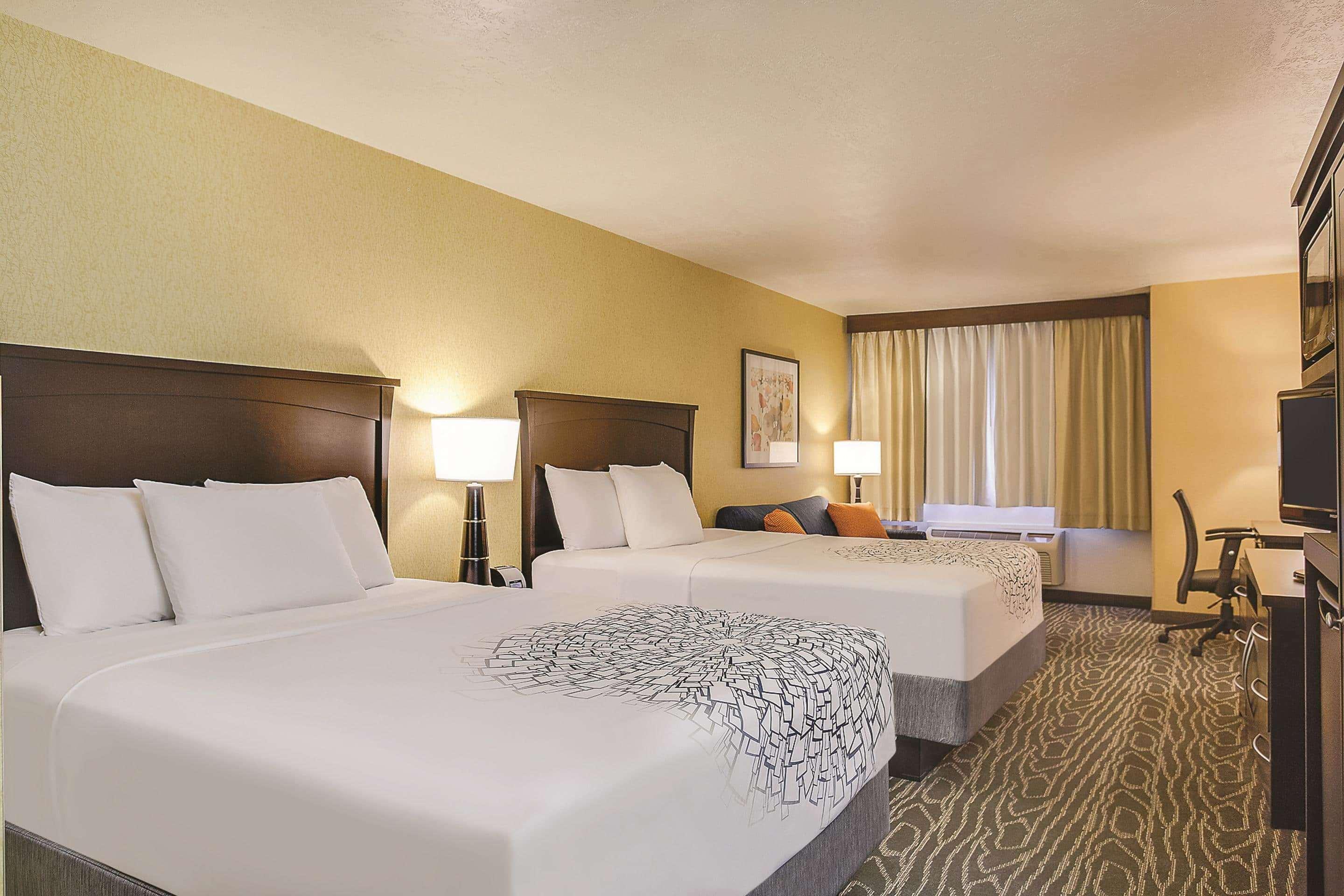 Hotel La Quinta By Wyndham Logan Exterior foto